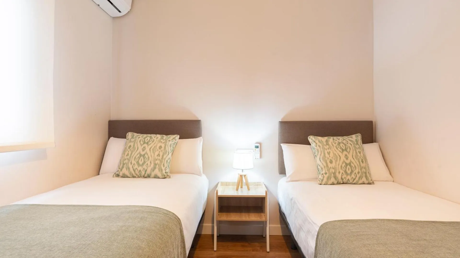 Colina Beach By Ele Apartments Torremolinos Spanje
