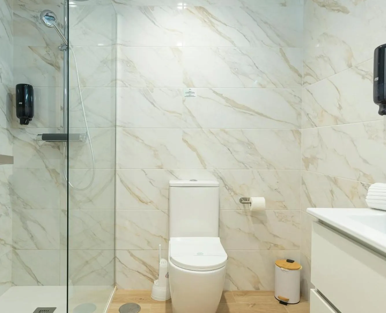 Colina Beach By Ele Apartments Торремолинос